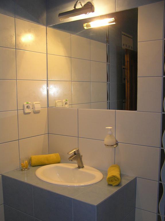 Hotel Slnecny Dvor Michalovce Ruang foto