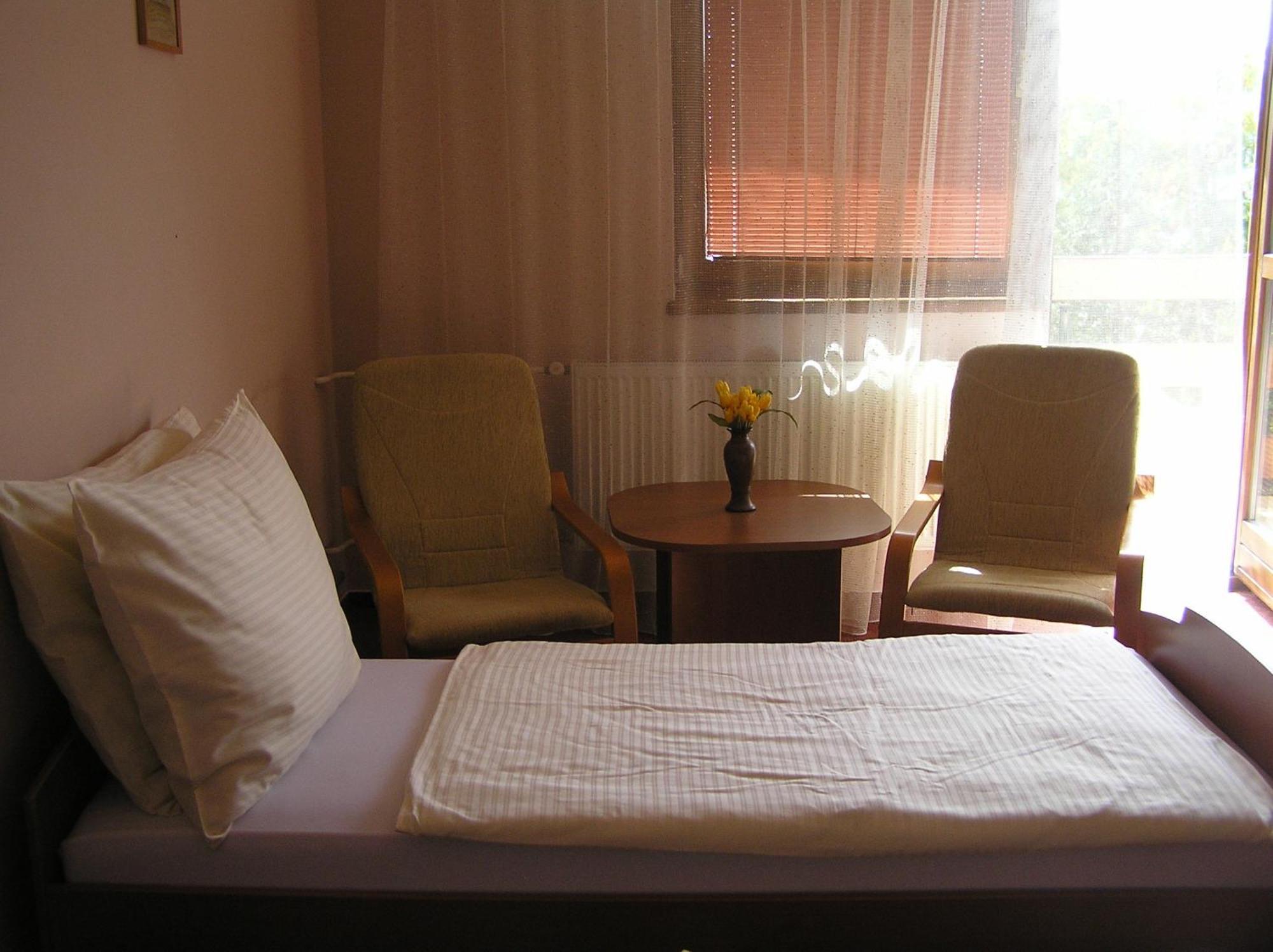 Hotel Slnecny Dvor Michalovce Ruang foto