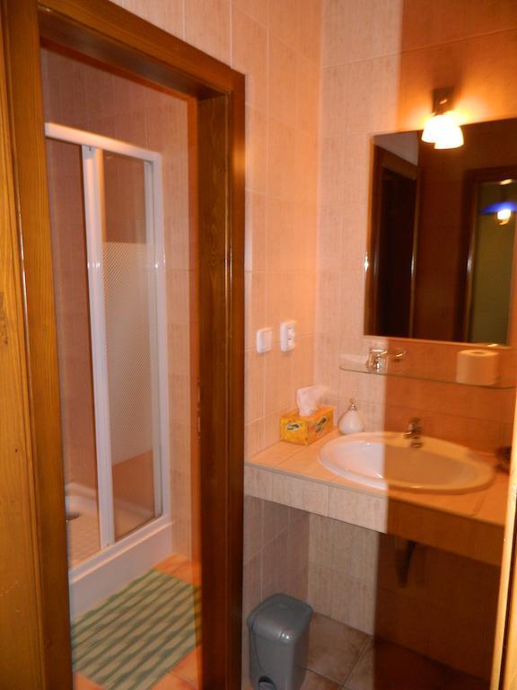 Hotel Slnecny Dvor Michalovce Ruang foto