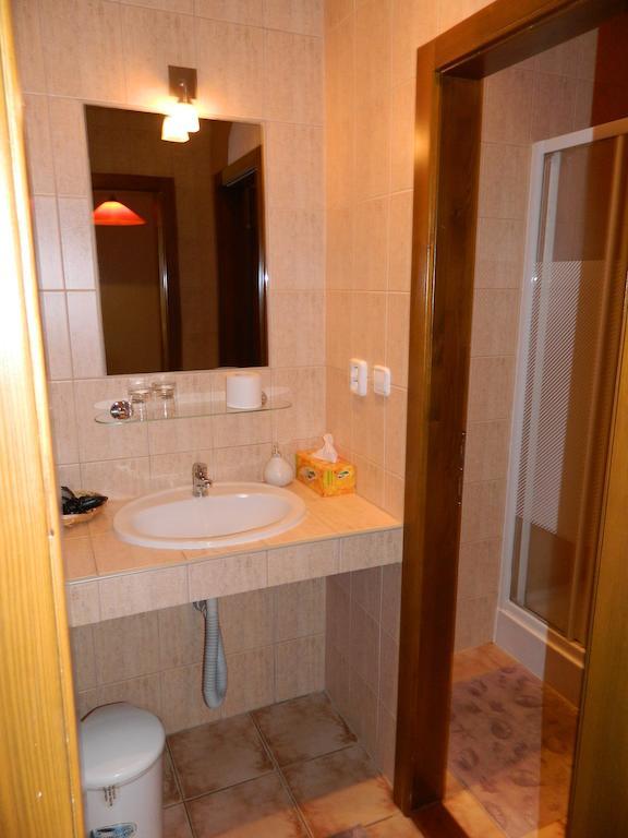 Hotel Slnecny Dvor Michalovce Ruang foto