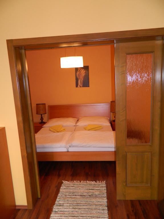 Hotel Slnecny Dvor Michalovce Ruang foto